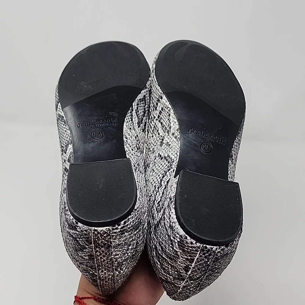 Gentle Souls Embossed Snake Print Leather Priscille Pumps Size 9